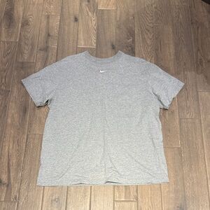 Nike Heather Gray Short Sleeve Tee